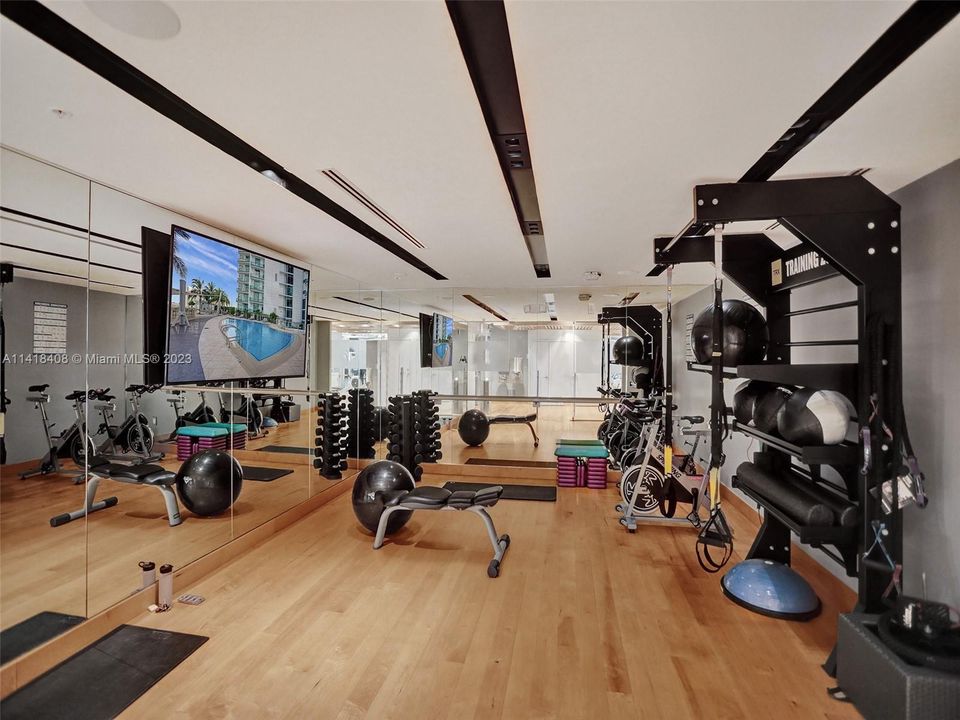 Recently Rented: $4,700 (2 beds, 2 baths, 1031 Square Feet)