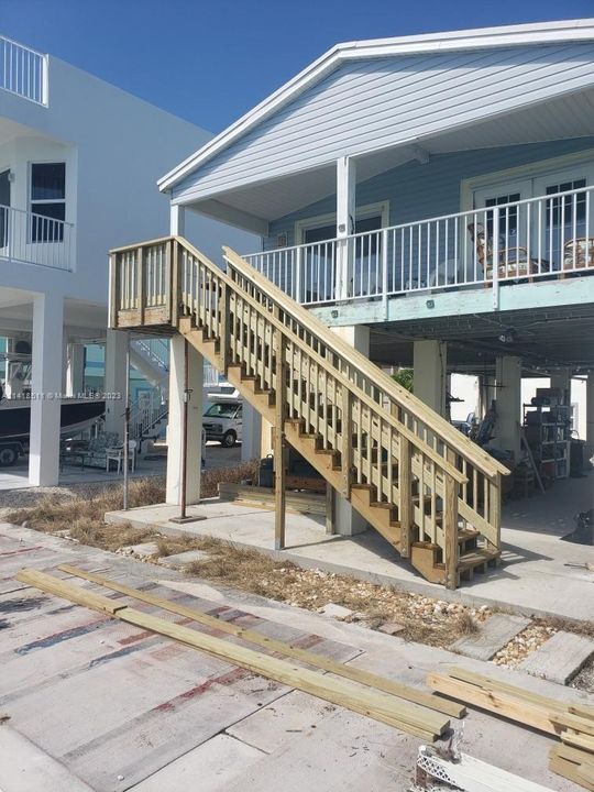 Recently Rented: $4,200 (2 beds, 2 baths, 950 Square Feet)