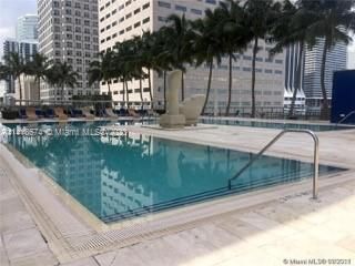 Recientemente alquilado: $3,700 (2 camas, 2 baños, 1169 Pies cuadrados)