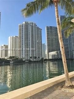 Recientemente alquilado: $3,700 (2 camas, 2 baños, 1169 Pies cuadrados)