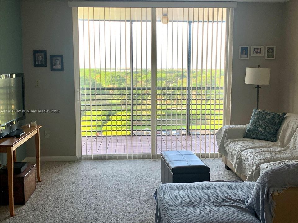 Vendido Recientemente: $176,000 (2 camas, 2 baños, 980 Pies cuadrados)