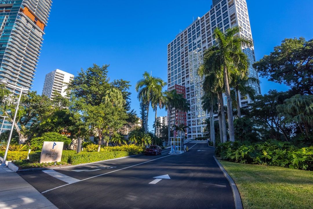 Recently Sold: $575,000 (1 beds, 1 baths, 1117 Square Feet)