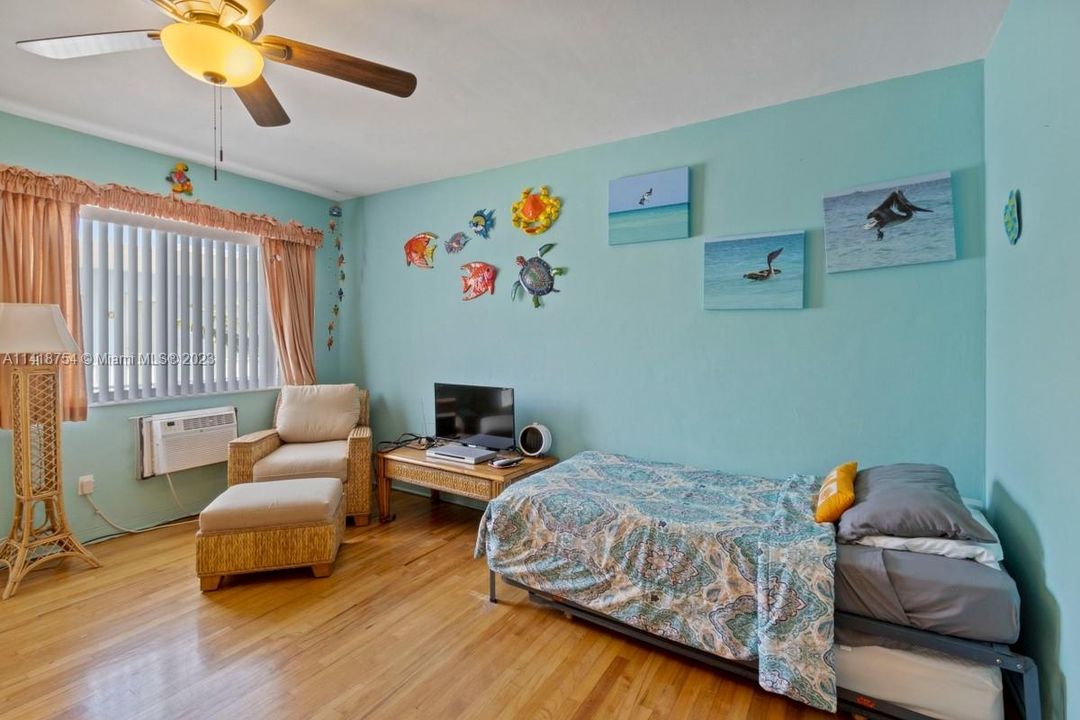 Recently Sold: $219,950 (0 beds, 1 baths, 440 Square Feet)