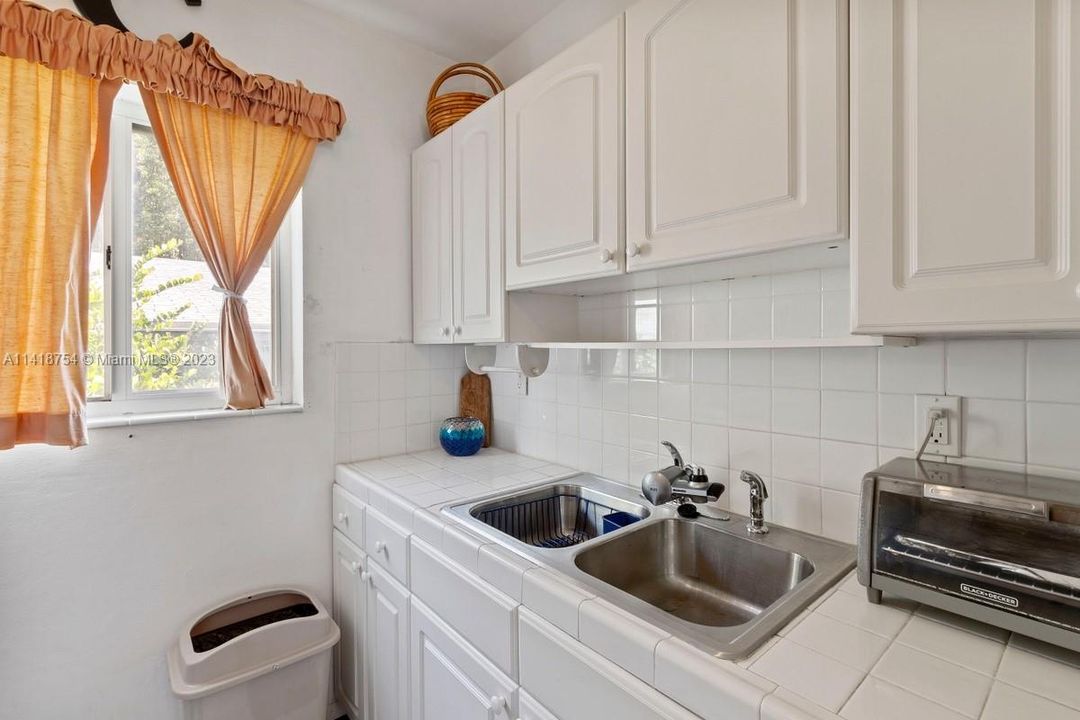 Recently Sold: $219,950 (0 beds, 1 baths, 440 Square Feet)