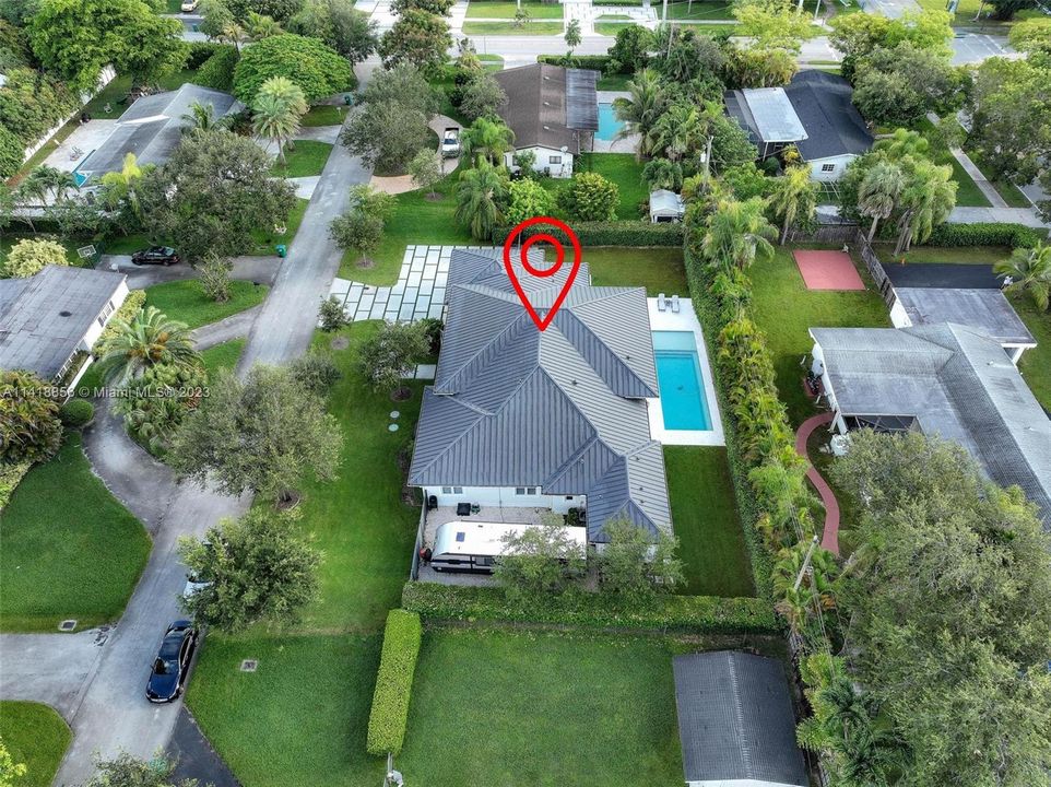 Vendido Recientemente: $2,600,000 (4 camas, 4 baños, 3054 Pies cuadrados)