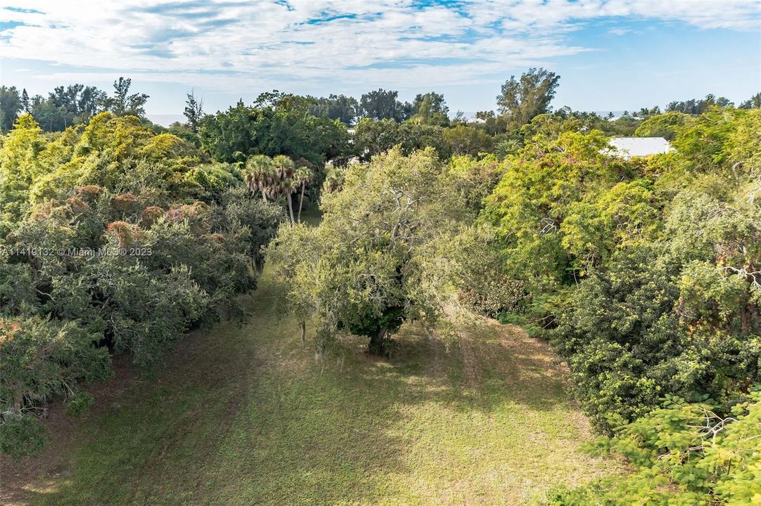 For Sale: $4,850,000 (2.00 acres)