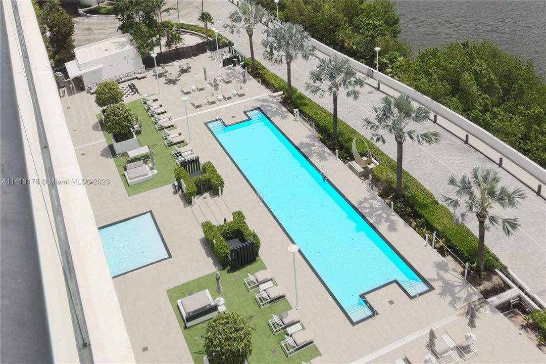 Недавно продано: $3,400,000 (3 спален, 4 ванн, 2918 Квадратных фут)