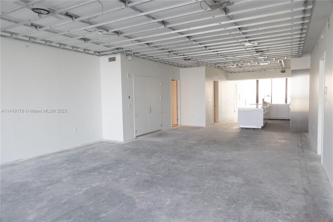 Недавно продано: $3,400,000 (3 спален, 4 ванн, 2918 Квадратных фут)