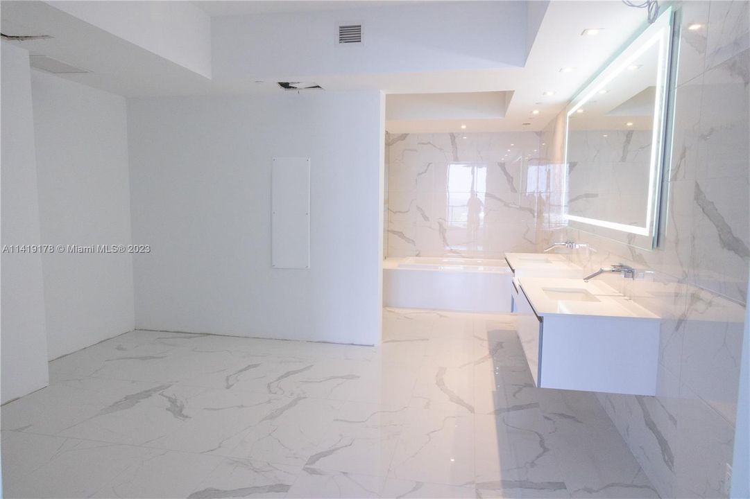 Недавно продано: $3,400,000 (3 спален, 4 ванн, 2918 Квадратных фут)