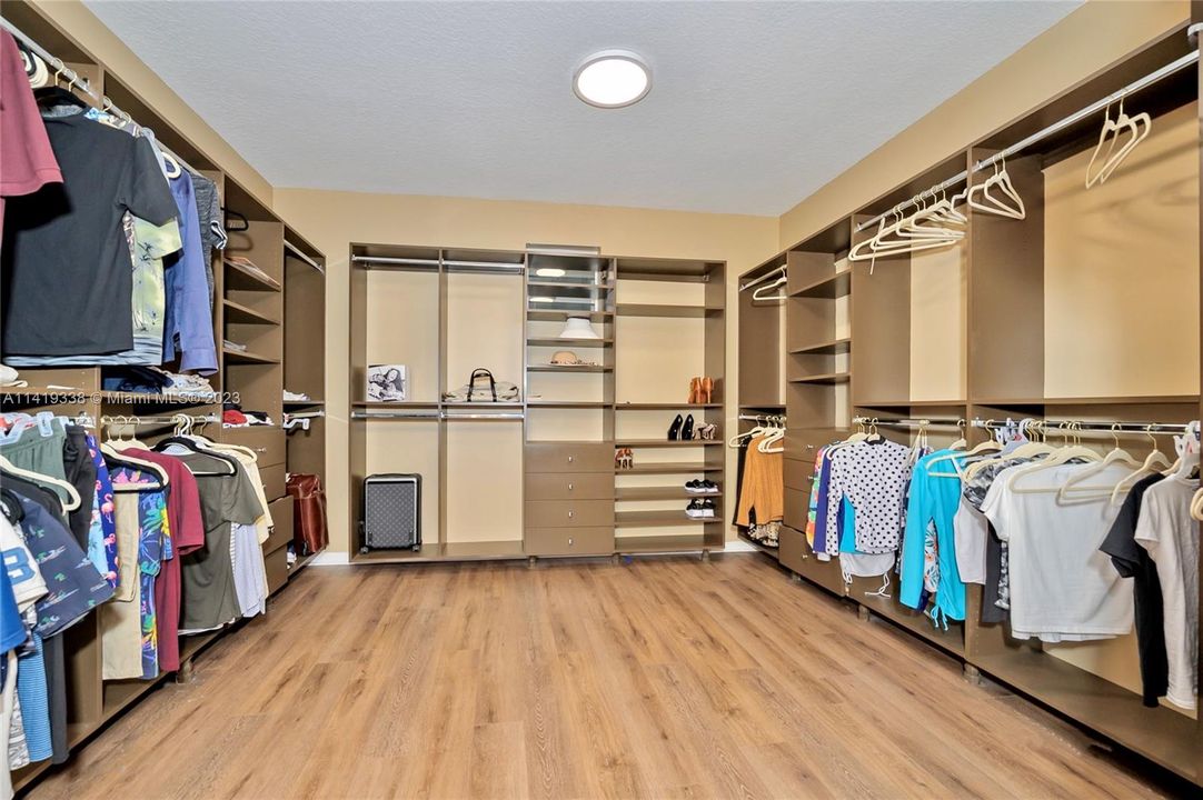 Huge Primary Walk in Closet!