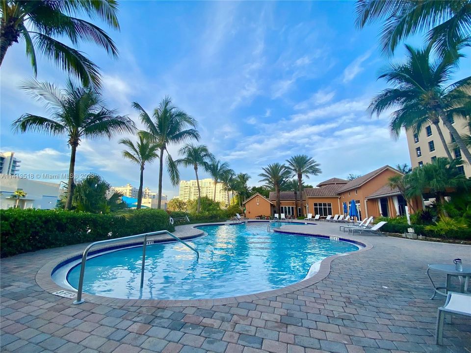 Recently Sold: $1,069,000 (2 beds, 2 baths, 2020 Square Feet)