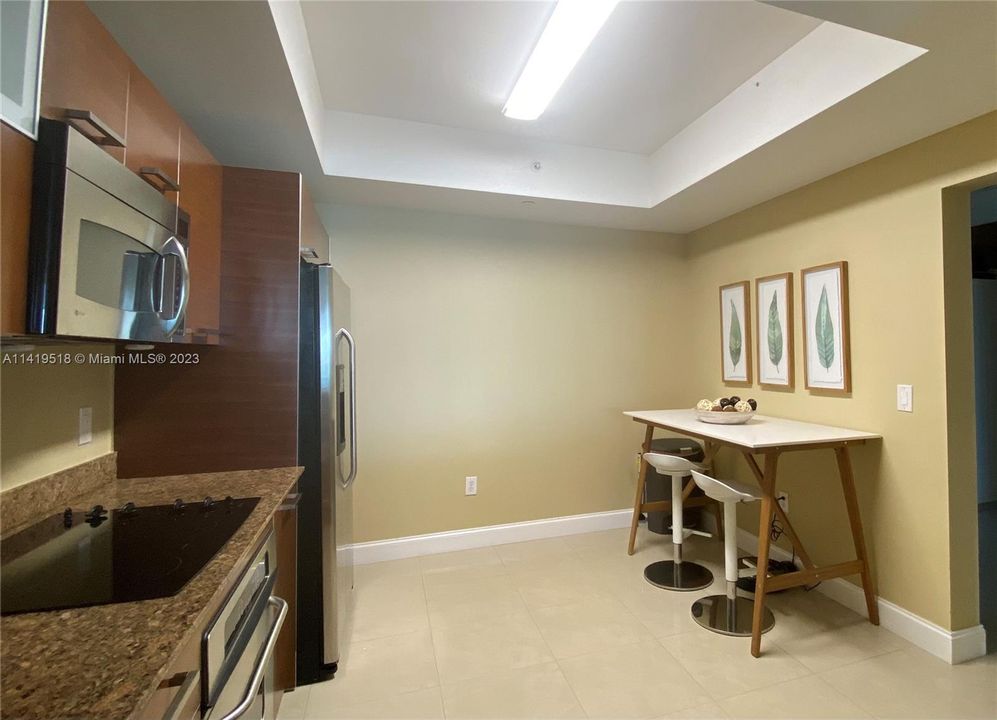 Recently Sold: $1,069,000 (2 beds, 2 baths, 2020 Square Feet)