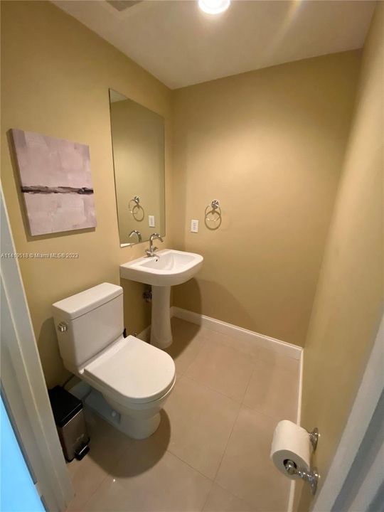 Recently Sold: $1,069,000 (2 beds, 2 baths, 2020 Square Feet)