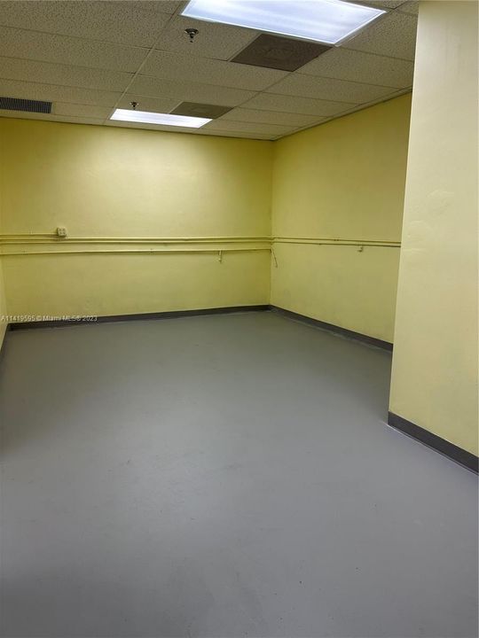 Recently Rented: $3,900 (0 beds, 0 baths, 0 Square Feet)