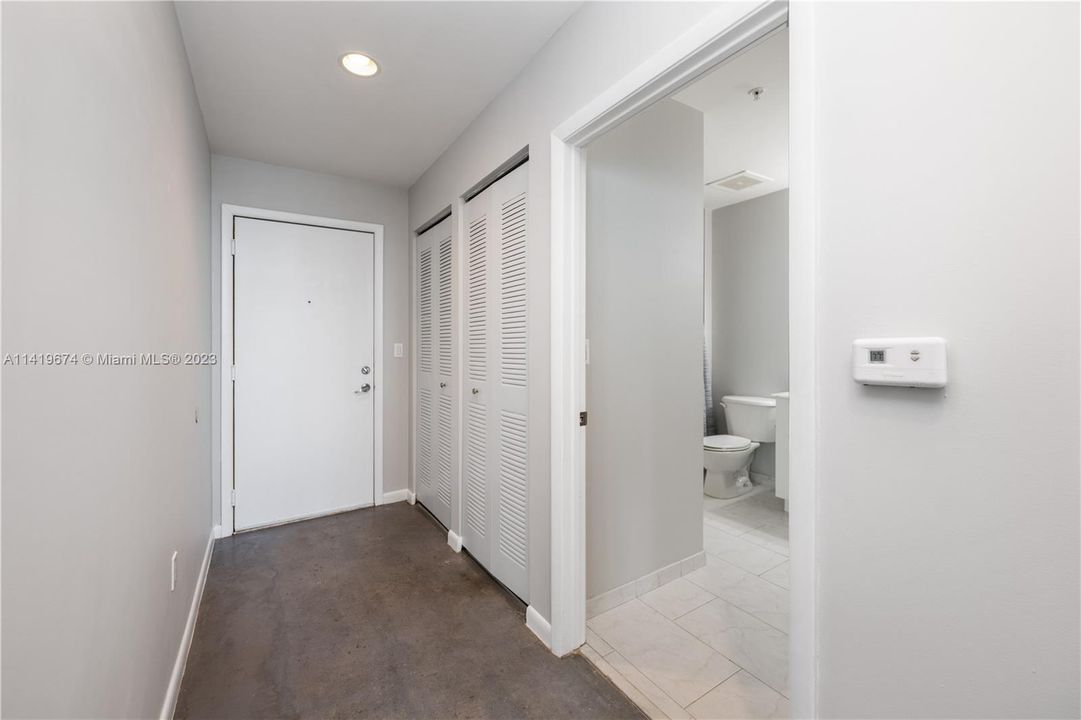 Недавно продано: $440,000 (2 спален, 2 ванн, 1036 Квадратных фут)