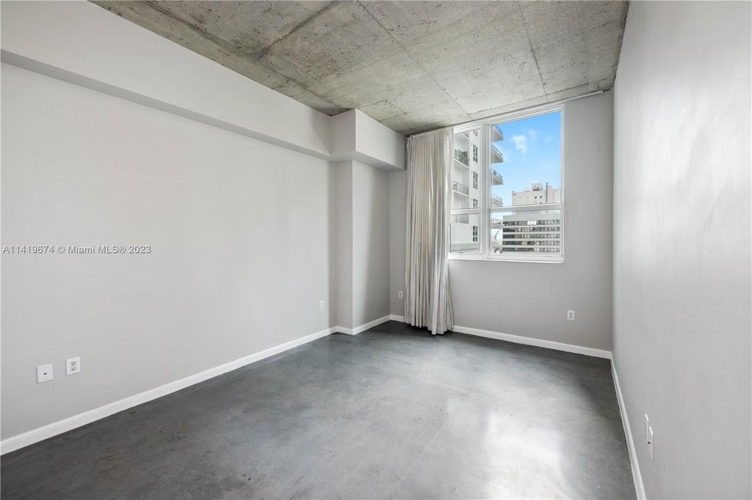 Недавно продано: $440,000 (2 спален, 2 ванн, 1036 Квадратных фут)