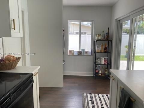 Recently Rented: $3,500 (2 beds, 2 baths, 1006 Square Feet)