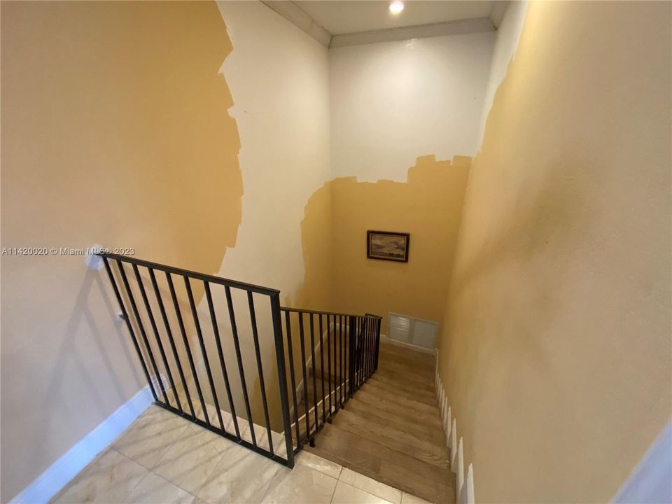 Recently Sold: $585,000 (6 beds, 4 baths, 3662 Square Feet)