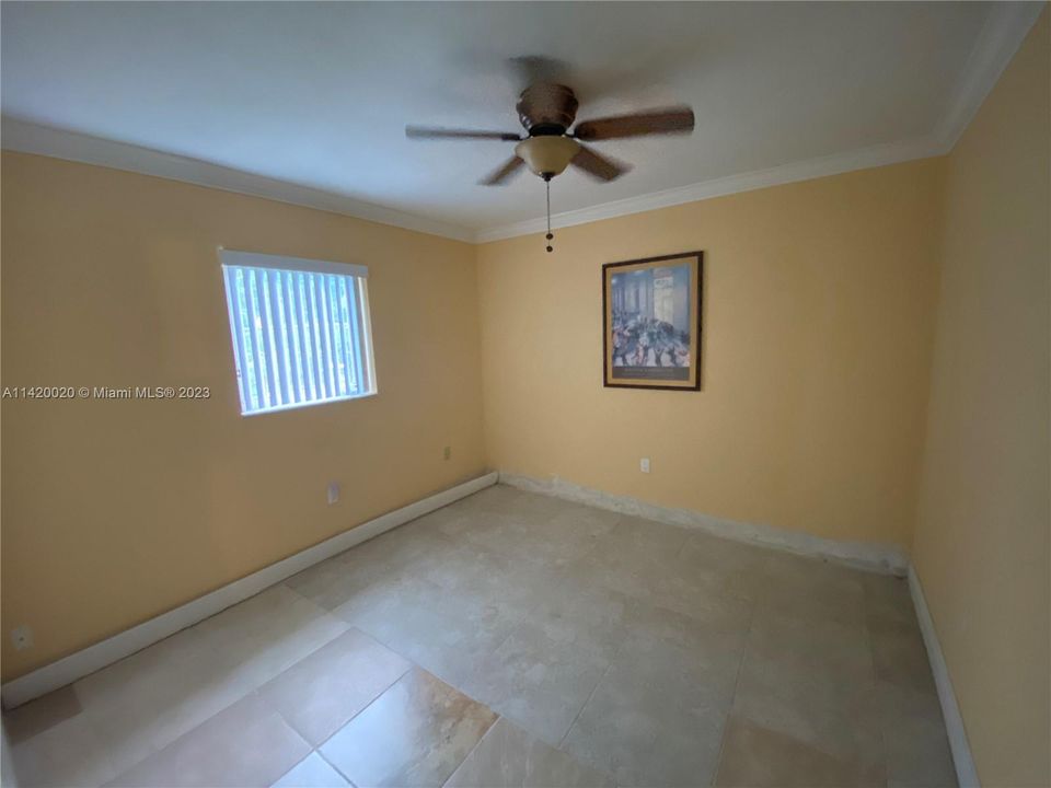 Recently Sold: $585,000 (6 beds, 4 baths, 3662 Square Feet)