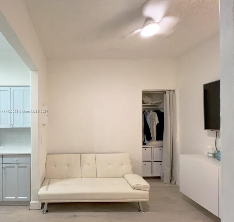 Недавно продано: $189,900 (1 спален, 1 ванн, 420 Квадратных фут)