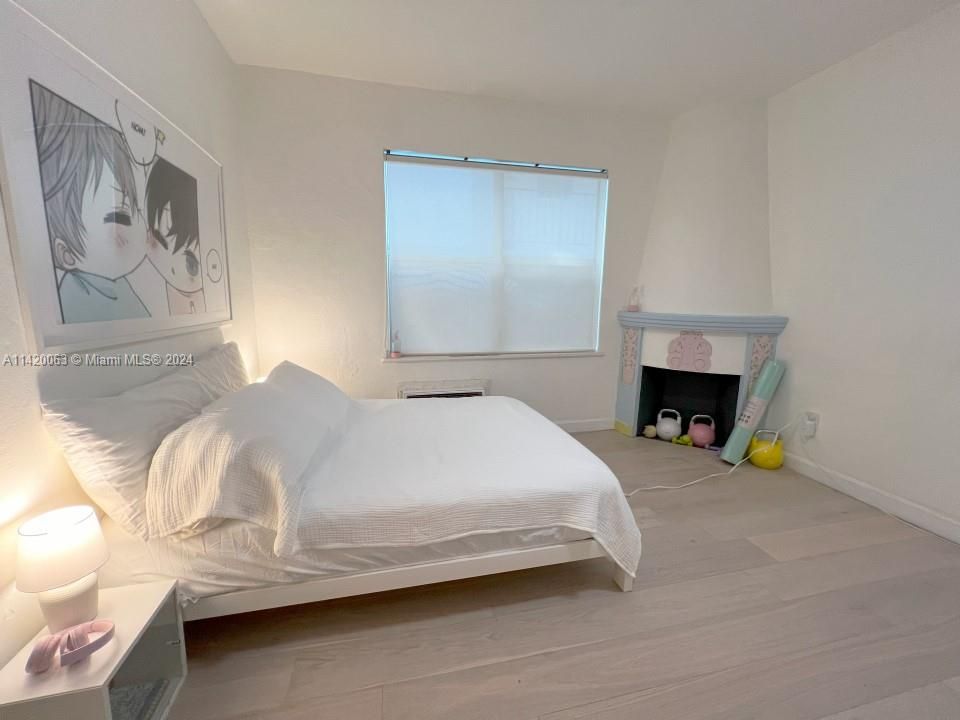 Недавно продано: $189,900 (1 спален, 1 ванн, 420 Квадратных фут)