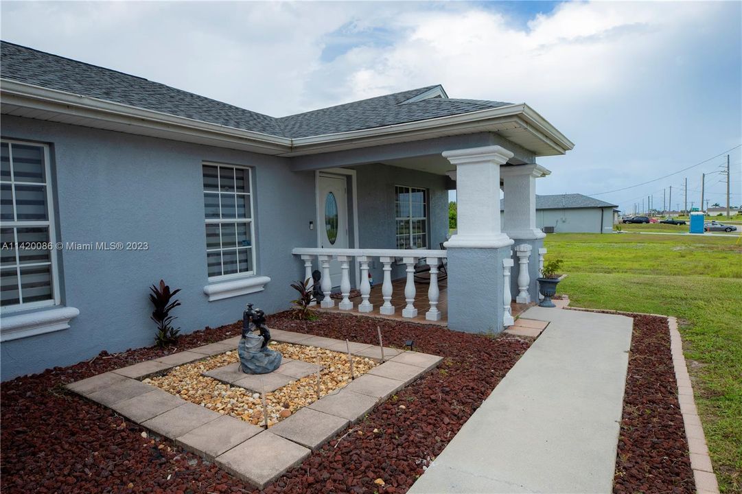 最近售出: $380,000 (3 贝兹, 2 浴室, 0 平方英尺)