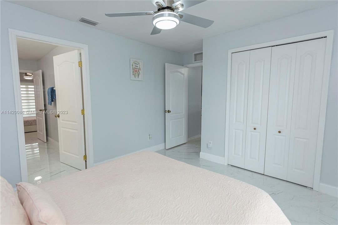 最近售出: $380,000 (3 贝兹, 2 浴室, 0 平方英尺)