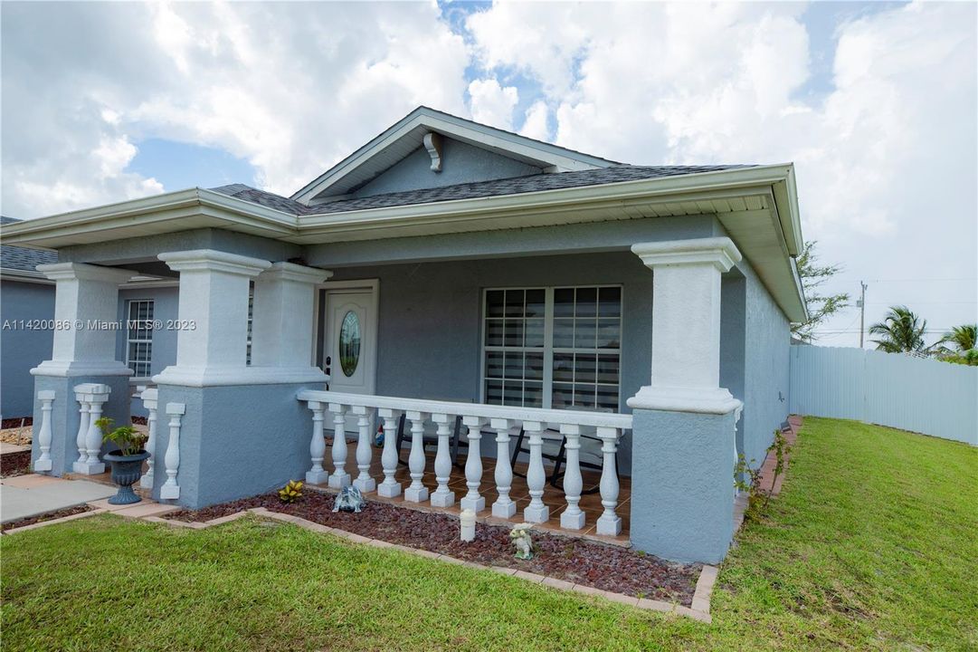 最近售出: $380,000 (3 贝兹, 2 浴室, 0 平方英尺)