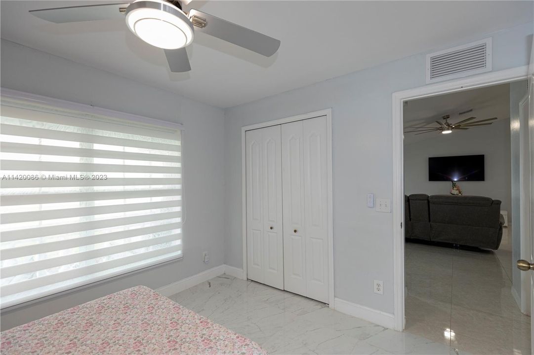 最近售出: $380,000 (3 贝兹, 2 浴室, 0 平方英尺)