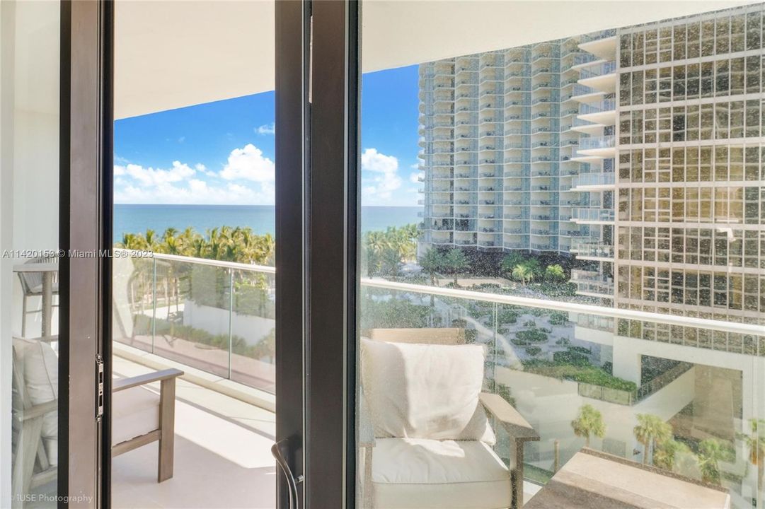Recently Sold: $1,800,000 (2 beds, 2 baths, 1688 Square Feet)