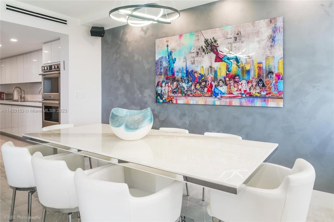 Recently Sold: $1,800,000 (2 beds, 2 baths, 1688 Square Feet)