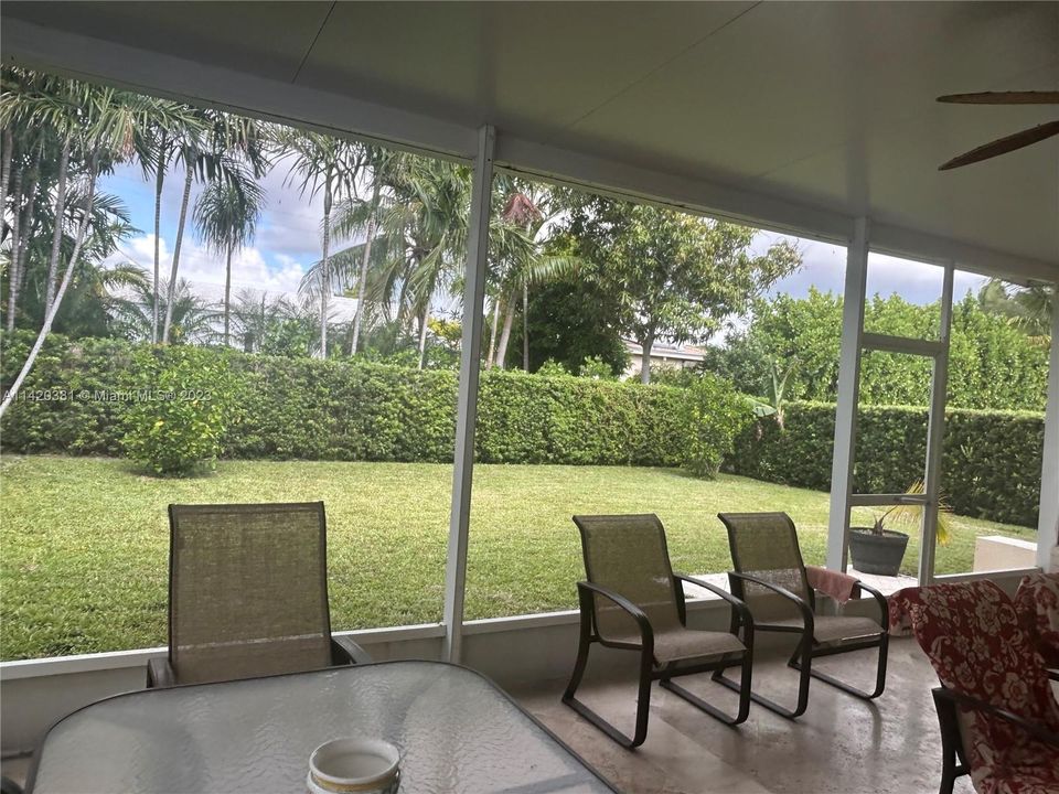 Recently Rented: $5,500 (3 beds, 2 baths, 1338 Square Feet)