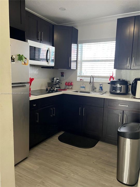 Recently Sold: $204,900 (1 beds, 1 baths, 573 Square Feet)