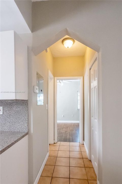 Недавно продано: $249,500 (1 спален, 1 ванн, 500 Квадратных фут)