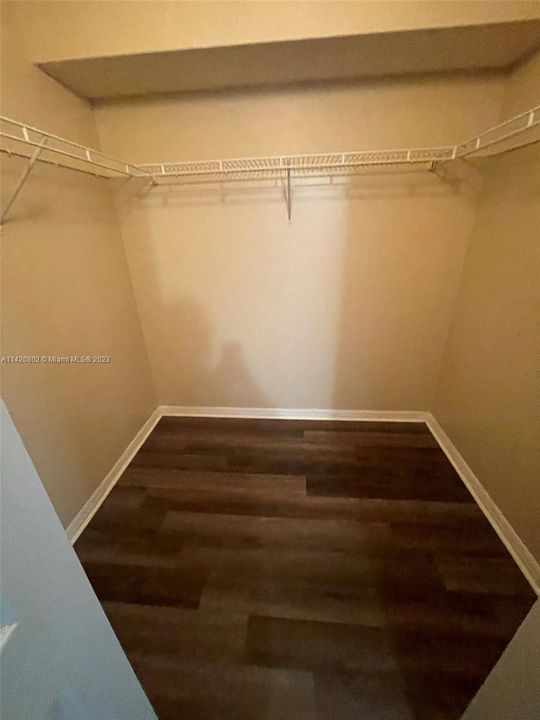 Recently Rented: $1,650 (1 beds, 1 baths, 757 Square Feet)