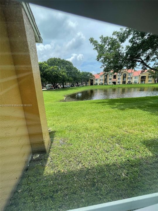 Recently Rented: $1,650 (1 beds, 1 baths, 757 Square Feet)