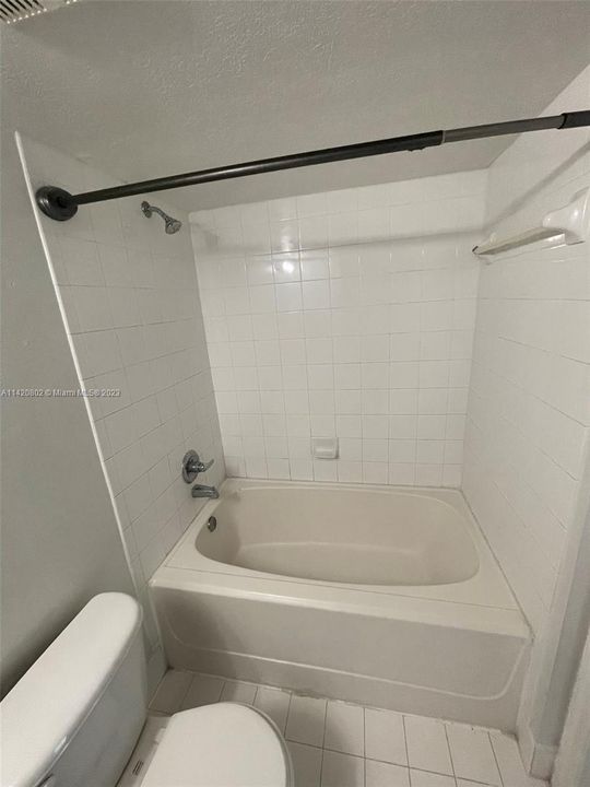 Recently Rented: $1,650 (1 beds, 1 baths, 757 Square Feet)