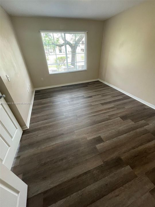 Recently Rented: $1,650 (1 beds, 1 baths, 757 Square Feet)