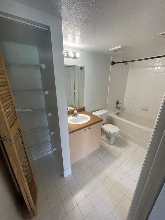 Recently Rented: $1,650 (1 beds, 1 baths, 757 Square Feet)