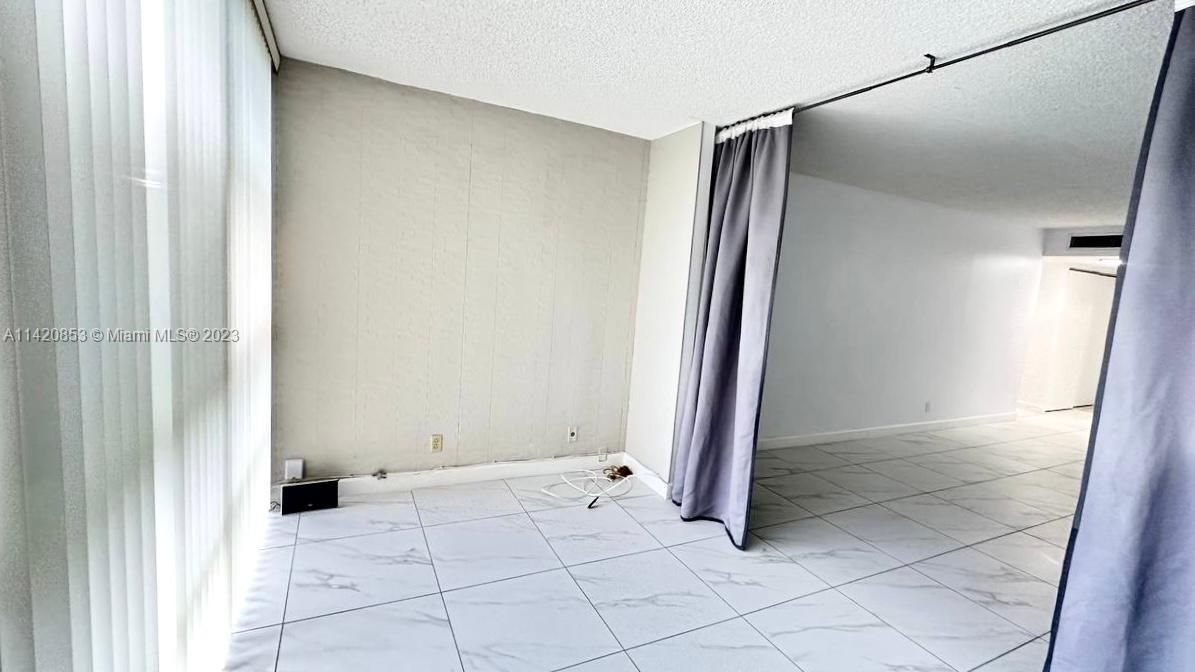 Recently Rented: $1,950 (1 beds, 1 baths, 820 Square Feet)