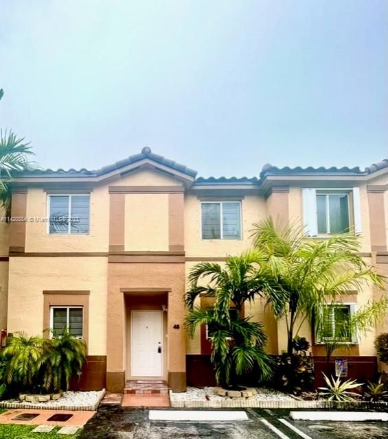 Recently Sold: $429,500 (3 beds, 2 baths, 1450 Square Feet)