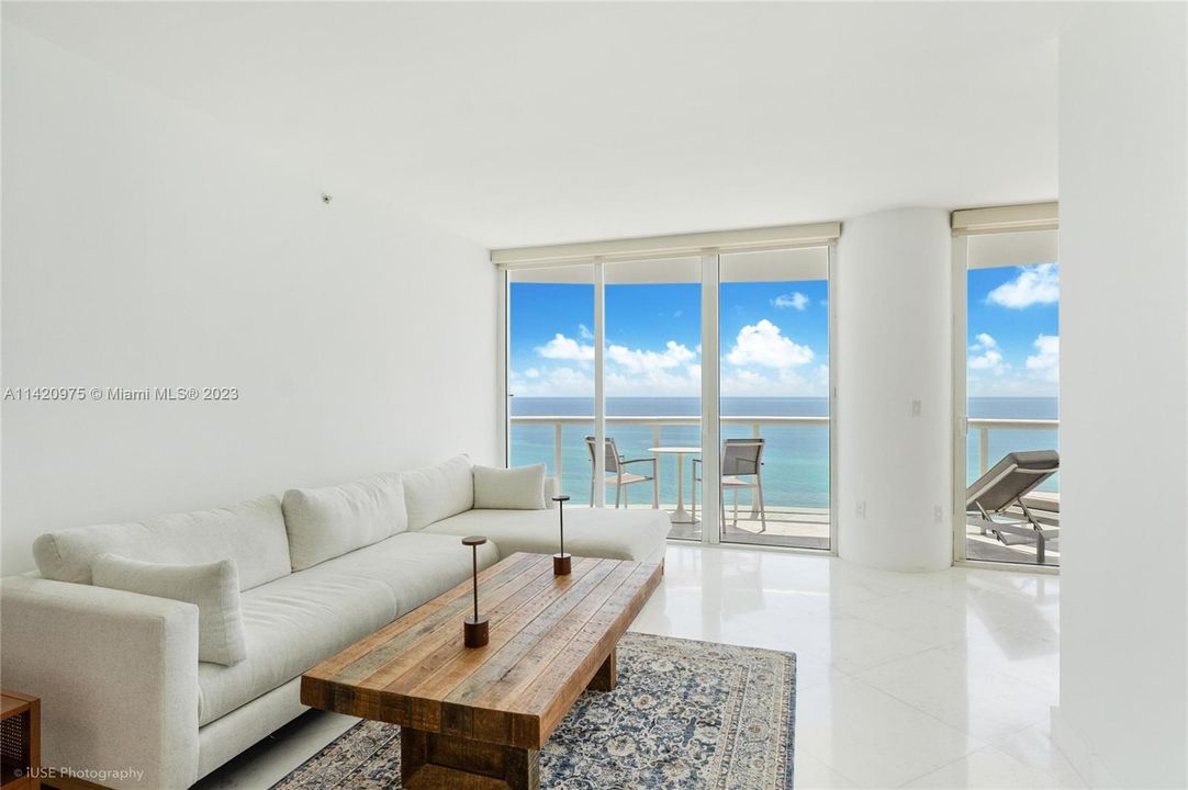 Recently Sold: $1,805,009 (2 beds, 2 baths, 1392 Square Feet)