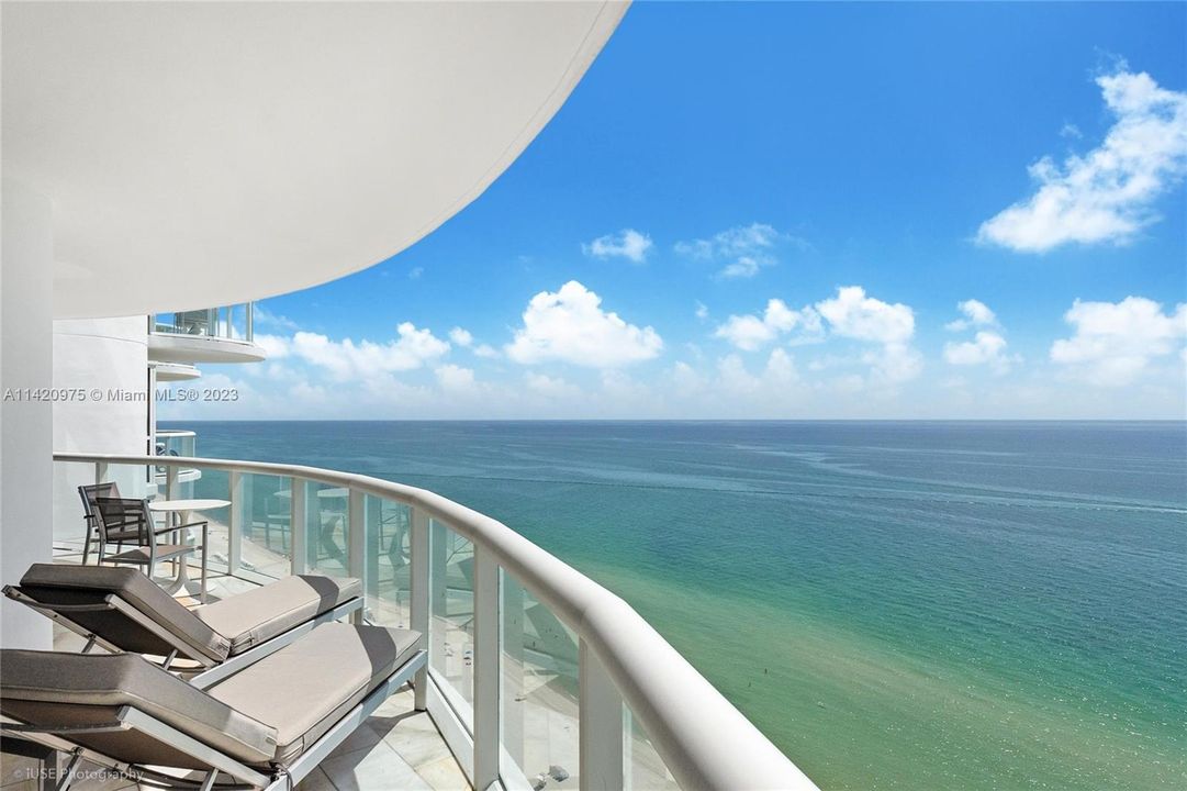 Recently Sold: $1,805,009 (2 beds, 2 baths, 1392 Square Feet)