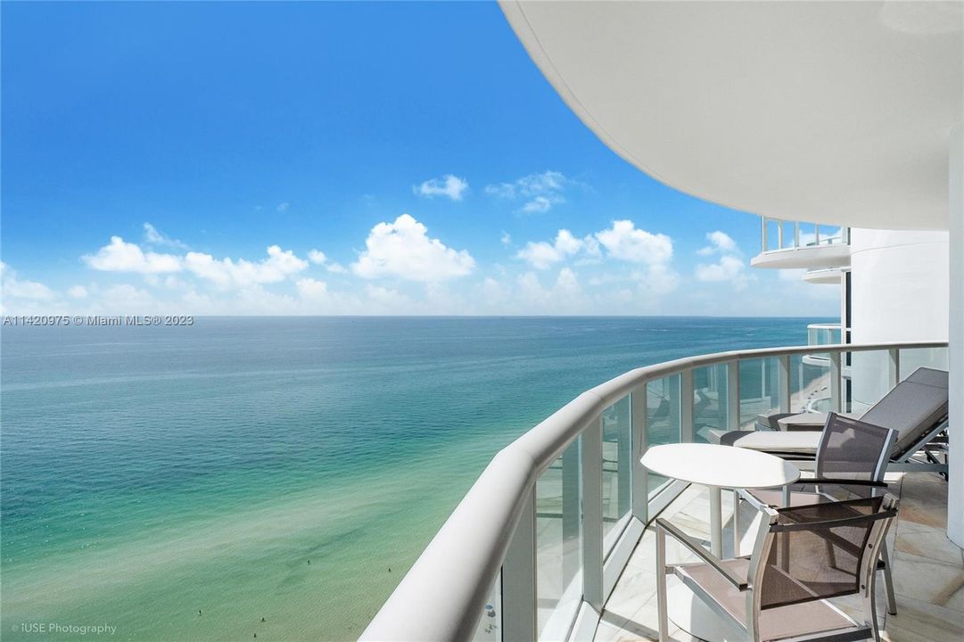 Recently Sold: $1,805,009 (2 beds, 2 baths, 1392 Square Feet)