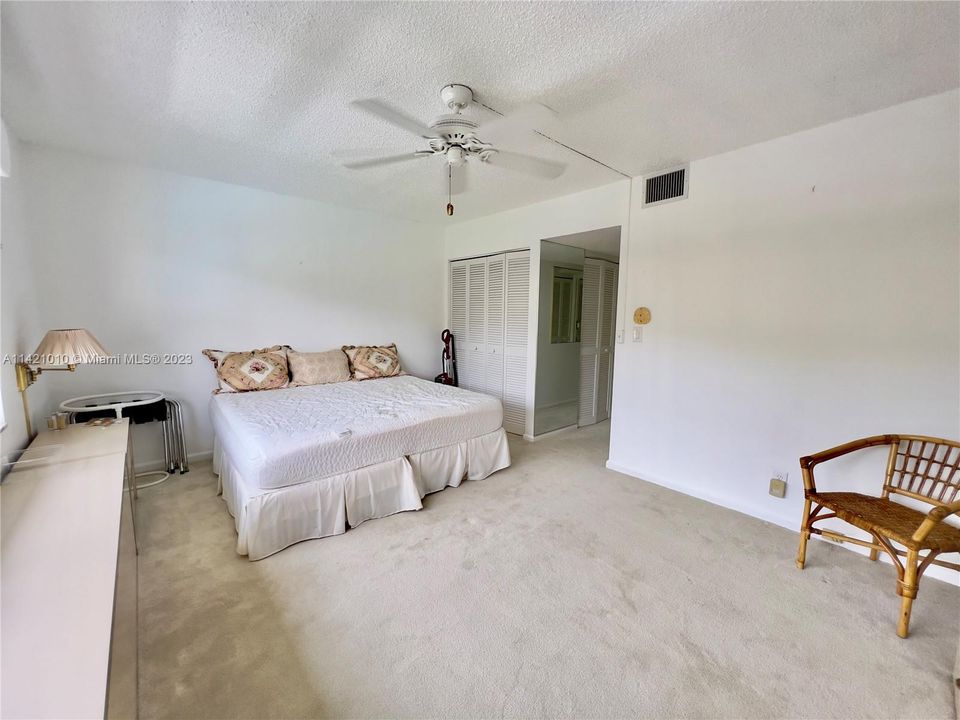 Recently Sold: $580,000 (2 beds, 2 baths, 2168 Square Feet)