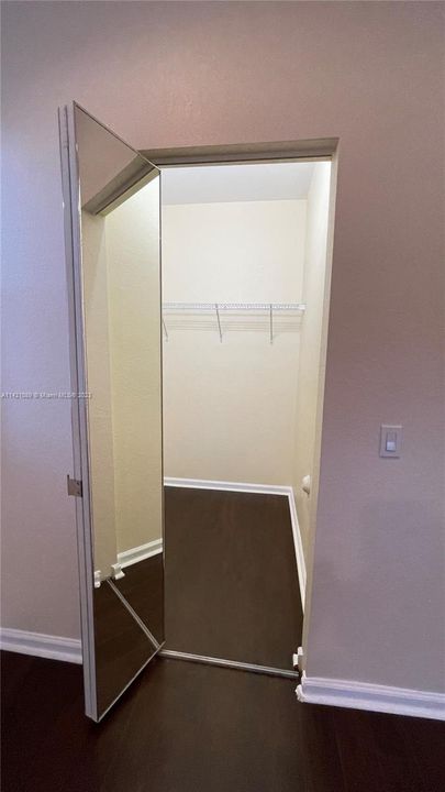 Vendido Recientemente: $299,000 (2 camas, 2 baños, 1199 Pies cuadrados)