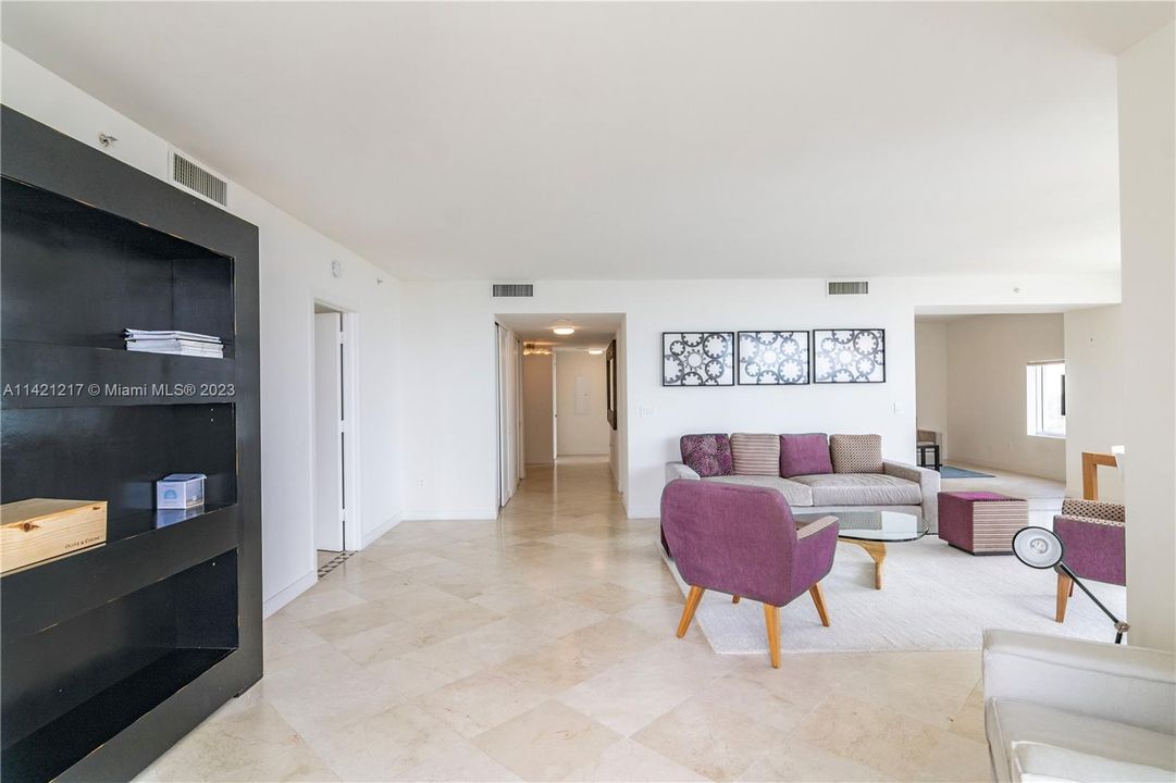 Recently Rented: $12,000 (2 beds, 2 baths, 2028 Square Feet)