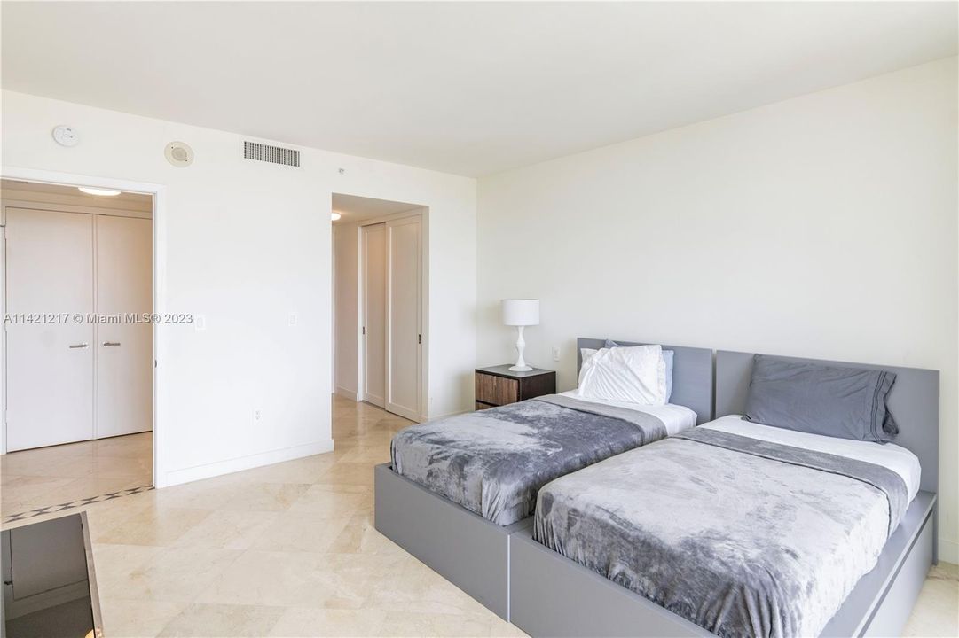 Recently Rented: $12,000 (2 beds, 2 baths, 2028 Square Feet)