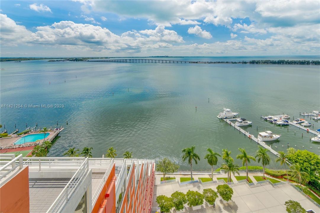 Recently Sold: $649,000 (2 beds, 2 baths, 1640 Square Feet)