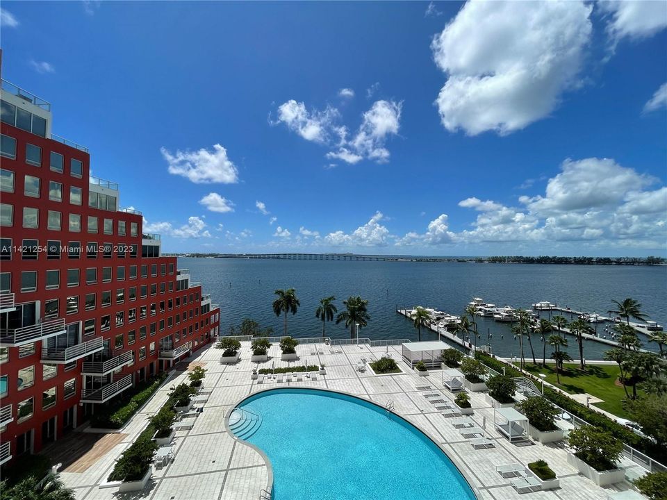 Recently Sold: $649,000 (2 beds, 2 baths, 1640 Square Feet)